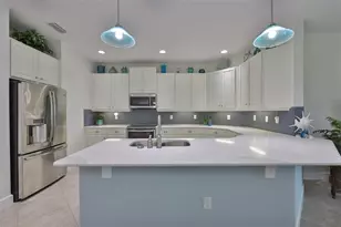 964 Pembroke Point Way, Sun City Center, FL 33573 - Photo 15