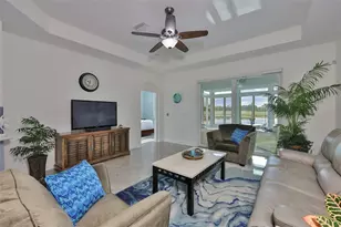 964 Pembroke Point Way, Sun City Center, FL 33573 - Photo 9