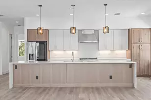 109 Punta Vista Dr, Saint Pete Beach, FL 33706 - Photo 29