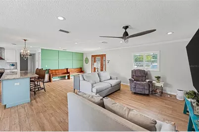 4407 W Bay Avenue, Tampa, FL 33616 - Photo 9