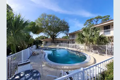 201 NW Jefferson Circle N #9, Saint Petersburg, FL 33702 - Photo 17