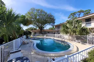 201 Northwest Jefferson Cir N, Saint Petersburg, FL 33702 - Photo 17