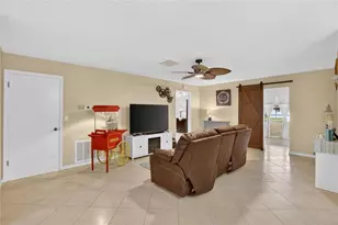 2001 Hartlebury Way, Sun City Center, FL 33573 - Photo 29