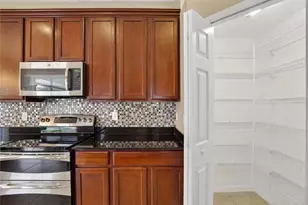11543 Addison Chase Dr, Riverview, FL 33579 - Photo 7