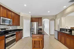 11543 Addison Chase Dr, Riverview, FL 33579 - Photo 9