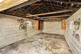 2725 E Columbus Dr, Tampa, FL 33605 - Photo 25