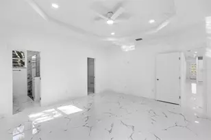 808 W Lowry Ln, Tampa, FL 33604 - Photo 27