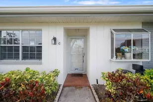 3351 Stonehaven Ct W, Palm Harbor, FL 34684 - Photo 7