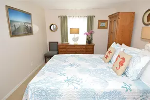 213 Sea Horse Dr SE, Saint Petersburg, FL 33705 - Photo 25