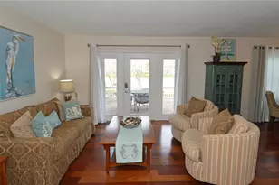 213 Sea Horse Dr SE, Saint Petersburg, FL 33705 - Photo 17