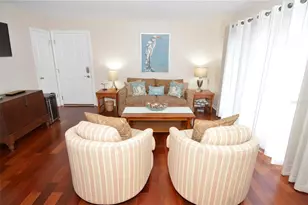 213 Sea Horse Dr SE, Saint Petersburg, FL 33705 - Photo 13