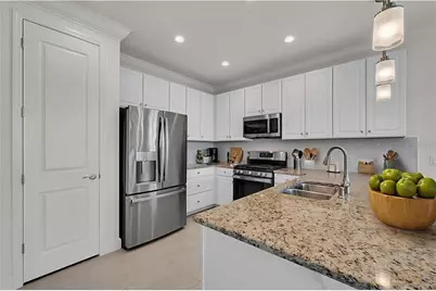 4911 Sienna Isles Avenue, Wimauma, FL 33598 - Photo 9