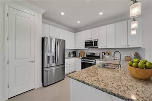 4911 Sienna Isles Ave, Wimauma, FL 33598 - Photo 9