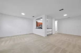 8206 Bally Money Rd, Tampa, FL 33610 - Photo 11