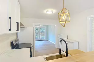 2210 E Idlewild Ave, Tampa, FL 33610 - Photo 9