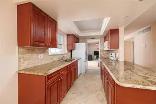 7501 21st St N, Saint Petersburg, FL 33702 - Photo 7