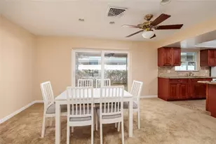 7501 21st St N, Saint Petersburg, FL 33702 - Photo 9