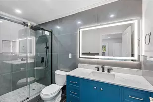 3924 45th Ave N, Saint Petersburg, FL 33714 - Photo 17