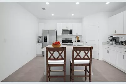 9320 Chiswell Trail, Palmetto, FL 34221 - Photo 5