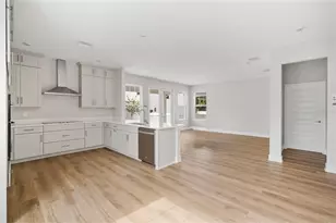 320 43rd Ave N, Saint Petersburg, FL 33703 - Photo 13