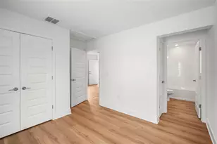 320 43rd Ave N, Saint Petersburg, FL 33703 - Photo 25