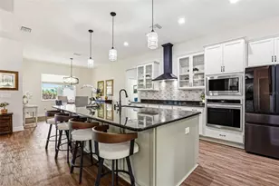 8001 Woodleaf Blvd, Wesley Chapel, FL 33544 - Photo 9