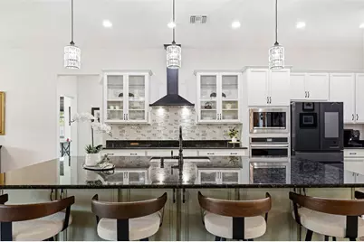 8001 Woodleaf Boulevard, Wesley Chapel, FL 33544 - Photo 11