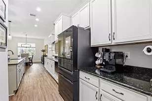 8001 Woodleaf Blvd, Wesley Chapel, FL 33544 - Photo 17