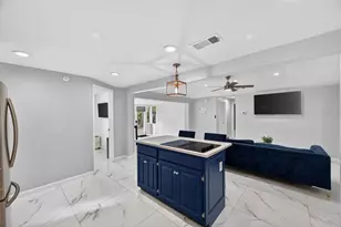 1212 59th St S, Gulfport, FL 33707 - Photo 15