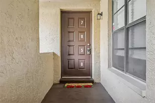 7858 Niagara Ave, Tampa, FL 33617 - Photo 3