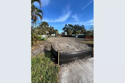 4627 W Bay Villa Avenue, Tampa, FL 33611 - Photo 1