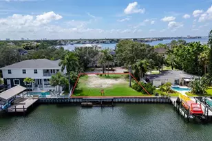 52 Sandpiper Rd, Tampa, FL 33609 - Photo 1