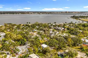 216 24th St W, Bradenton, FL 34205 - Photo 33