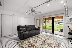 529 Sandy Hook Rd, Treasure Island, FL 33706 - Photo 39
