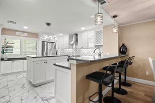 529 Sandy Hook Rd, Treasure Island, FL 33706 - Photo 13