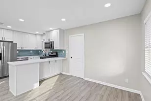 7307 34th Ave N, Saint Petersburg, FL 33710 - Photo 7