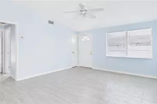 10214 Cutten Green Ct, Tampa, FL 33615 - Photo 9