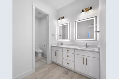 11460 7th Street E, Treasure Island, FL 33706 - Photo 31