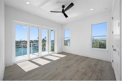11460 7th Street E, Treasure Island, FL 33706 - Photo 37
