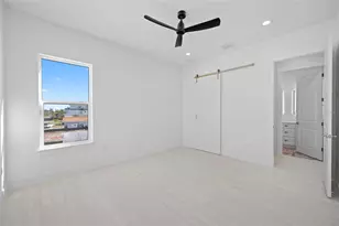 11460 7th St E, Treasure Island, FL 33706 - Photo 25