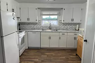 576 Queen Palm St, Largo, FL 33778 - Photo 3