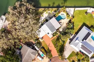 3601 Coquina Key Dr SE, Saint Petersburg, FL 33705 - Photo 57