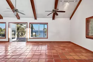 3601 Coquina Key Dr SE, Saint Petersburg, FL 33705 - Photo 9