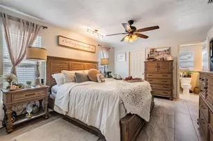 2405 Summerlin Dr, Clearwater, FL 33764 - Photo 19