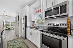 4635 6th Ave S, Saint Petersburg, FL 33711 - Photo 9
