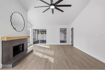 9478 Forest Hills Circle, Tampa, FL 33612 - Photo 15