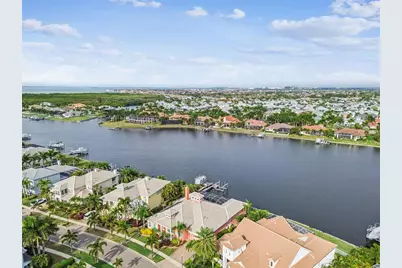 729 Manns Harbor Drive, Apollo Beach, FL 33572 - Photo 9