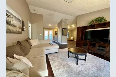 10116 130th Lane, Seminole, FL 33776 - Photo 13