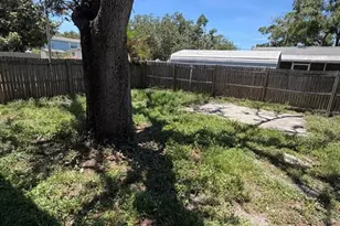 11102 28th St, Tampa, FL 33612 - Photo 17