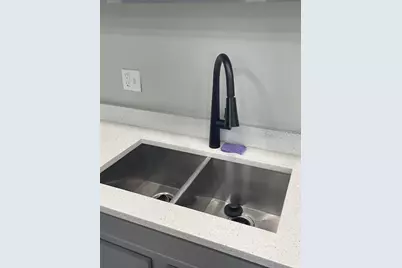 12149 Armenia Gables Circle #12149, Tampa, FL 33612 - Photo 5
